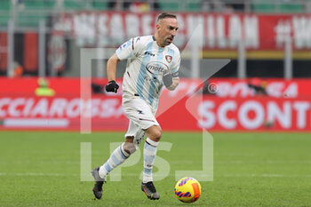 2021-12-04 - Frank Ribery of US Salernitana 1919 in action during the Serie A 2021/22 football match between AC Milan and US Salernitana 1919 at Giuseppe Meazza Stadium, Milan, Italy on December 04, 2021 - AC MILAN VS US SALERNITANA - ITALIAN SERIE A - SOCCER