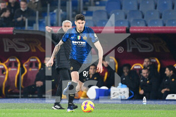 2021-12-04 - Alessandro Bastoni (FC Inter) during the  Italian Football Championship League A 2021/2022 match between AS Roma vs Inter FC at the Olimpic Stadium in Rome  on 04 December 2021. - AS ROMA VS INTER - FC INTERNAZIONALE - ITALIAN SERIE A - SOCCER