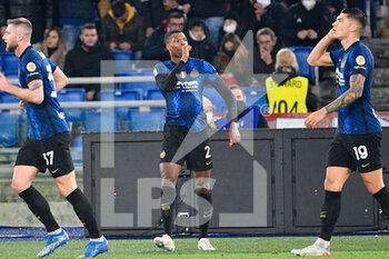 2021-12-04 - Denzel Dumfries (FC Inter) celebrates after scoring the goal 0-3 during the  Italian Football Championship League A 2021/2022 match between AS Roma vs Inter FC at the Olimpic Stadium in Rome  on 04 December 2021. - AS ROMA VS INTER - FC INTERNAZIONALE - ITALIAN SERIE A - SOCCER