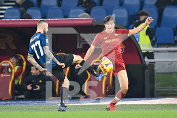 2021-12-04 - Eldor Shomurodov (AS Roma)  Marcelo Brozovic (FC Inter) during the  Italian Football Championship League A 2021/2022 match between AS Roma vs Inter FC at the Olimpic Stadium in Rome  on 04 December 2021. - AS ROMA VS INTER - FC INTERNAZIONALE - ITALIAN SERIE A - SOCCER