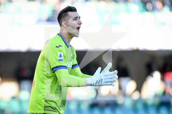 2021-12-12 - Atalanta's Juan Musso gestures - HELLAS VERONA FC VS ATALANTA BC - ITALIAN SERIE A - SOCCER