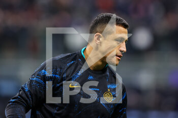2021-12-12 - Alexis Sanchez of FC Internazionale warms up during the Serie A 2021/22 football match between FC Internazionale and Cagliari Calcio at Giuseppe Meazza Stadium, Milan, Italy on December 12, 2021 - INTER - FC INTERNAZIONALE VS CAGLIARI CALCIO - ITALIAN SERIE A - SOCCER