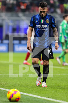 2021-12-12 - Lautaro Martinez of FC Internazionale looks on during the Serie A 2021/22 football match between FC Internazionale and Cagliari Calcio at Giuseppe Meazza Stadium, Milan, Italy on December 12, 2021 - INTER - FC INTERNAZIONALE VS CAGLIARI CALCIO - ITALIAN SERIE A - SOCCER