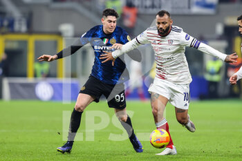2021-12-12 - Joao Pedro of Cagliari Calcio in action during the Serie A 2021/22 football match between FC Internazionale and Cagliari Calcio at Giuseppe Meazza Stadium, Milan, Italy on December 12, 2021 - INTER - FC INTERNAZIONALE VS CAGLIARI CALCIO - ITALIAN SERIE A - SOCCER