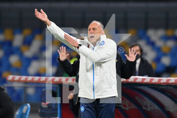 2021-12-12 - Napoli's assistant coach Marco Domenichini gestures  - SSC NAPOLI VS EMPOLI FC - ITALIAN SERIE A - SOCCER