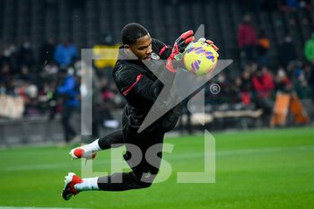 2021-12-11 - Milan's Mike Maignan portrait in action - UDINESE CALCIO VS AC MILAN - ITALIAN SERIE A - SOCCER