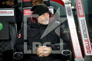 2021-12-11 - Milan's Head Coach Stefano Pioli on the bench - UDINESE CALCIO VS AC MILAN - ITALIAN SERIE A - SOCCER