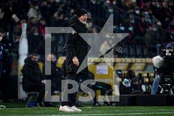2021-12-11 - Milan's Head Coach Stefano Pioli gestures - UDINESE CALCIO VS AC MILAN - ITALIAN SERIE A - SOCCER