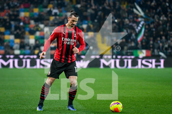 2021-12-11 - Milan's Zlatan Ibrahimovic portrait in action - UDINESE CALCIO VS AC MILAN - ITALIAN SERIE A - SOCCER