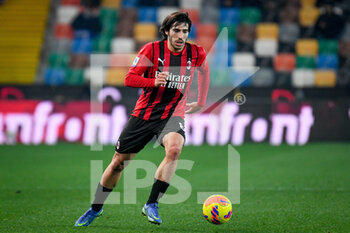 2021-12-11 - Milan's Sandro Tonali portrait in action - UDINESE CALCIO VS AC MILAN - ITALIAN SERIE A - SOCCER