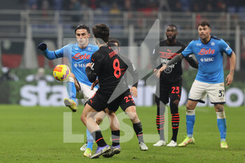 2021-12-19 - Eljif Elamas of SSC Napoli in action during the Serie A 2021/22 football match between AC Milan and SSC Napoli at Giuseppe Meazza Stadium, Milan, Italy on December 19, 2021 - AC MILAN VS SSC NAPOLI - ITALIAN SERIE A - SOCCER