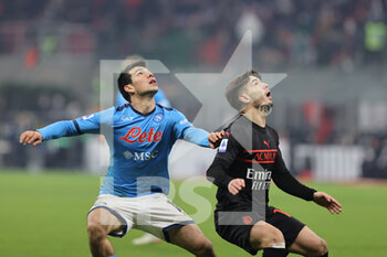 2021-12-19 - Hirving Lozano of SSC Napoli and Brahim Diaz of AC Milan in action during the Serie A 2021/22 football match between AC Milan and SSC Napoli at Giuseppe Meazza Stadium, Milan, Italy on December 19, 2021 - AC MILAN VS SSC NAPOLI - ITALIAN SERIE A - SOCCER