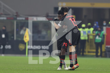 2021-12-19 - Franck Kessie of AC Milan celebrates after scoring a goal during the Serie A 2021/22 football match between AC Milan and SSC Napoli at Giuseppe Meazza Stadium, Milan, Italy on December 19, 2021 - AC MILAN VS SSC NAPOLI - ITALIAN SERIE A - SOCCER