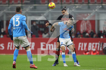 2021-12-19 - Zlatan Ibrahimovic of AC Milan in action during the Serie A 2021/22 football match between AC Milan and SSC Napoli at Giuseppe Meazza Stadium, Milan, Italy on December 19, 2021 - AC MILAN VS SSC NAPOLI - ITALIAN SERIE A - SOCCER