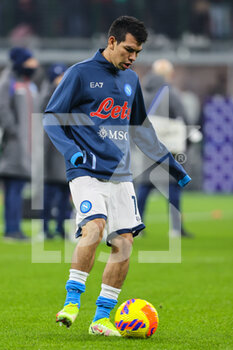 2021-12-19 - Hirving Lozano of SSC Napoli warms up during the Serie A 2021/22 football match between AC Milan and SSC Napoli at Giuseppe Meazza Stadium, Milan, Italy on December 19, 2021 - AC MILAN VS SSC NAPOLI - ITALIAN SERIE A - SOCCER