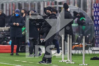 2021-12-19 - Cameramen television during the Serie A 2021/22 football match between AC Milan and SSC Napoli at Giuseppe Meazza Stadium, Milan, Italy on December 19, 2021 - AC MILAN VS SSC NAPOLI - ITALIAN SERIE A - SOCCER