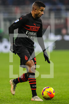 2021-12-19 - Junior Messias of AC Milan in action during the Serie A 2021/22 football match between AC Milan and SSC Napoli at Giuseppe Meazza Stadium, Milan, Italy on December 19, 2021 - AC MILAN VS SSC NAPOLI - ITALIAN SERIE A - SOCCER