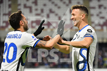 2021-12-17 - Inter Milan's midfielder Ivan Perisic celebrates with Inter Milan's midfielder Hakan Calhanoglu after scoring the 0-1 goal  - US SALERNITANA VS INTER - FC INTERNAZIONALE - ITALIAN SERIE A - SOCCER