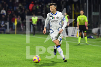 2021-12-17 - Inter Milan's midfielder Ivan Perisic in action  - US SALERNITANA VS INTER - FC INTERNAZIONALE - ITALIAN SERIE A - SOCCER
