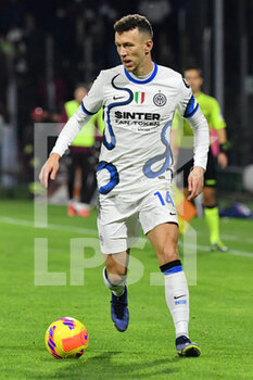 2021-12-17 - Inter Milan's midfielder Ivan Perisic in action  - US SALERNITANA VS INTER - FC INTERNAZIONALE - ITALIAN SERIE A - SOCCER