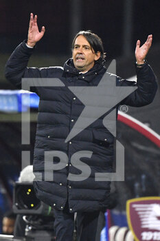 2021-12-17 - Inter Milan's head coach Simone Inzaghi gestures  - US SALERNITANA VS INTER - FC INTERNAZIONALE - ITALIAN SERIE A - SOCCER