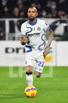 2021-12-17 - Inter Milan's midfielder Arturo Vidal in action  - US SALERNITANA VS INTER - FC INTERNAZIONALE - ITALIAN SERIE A - SOCCER