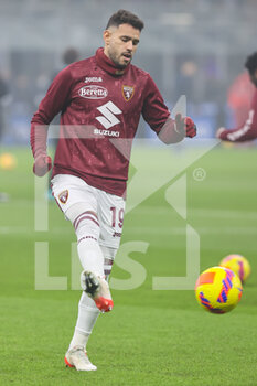 2021-12-22 - Antonio Sanabria of Torino FC warms up during the Serie A 2021/22 football match between FC Internazionale and Torino FC at Giuseppe Meazza Stadium, Milan, Italy on December 22, 2021 - INTER - FC INTERNAZIONALE VS TORINO FC - ITALIAN SERIE A - SOCCER