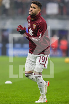 2021-12-22 - Antonio Sanabria of Torino FC warms up during the Serie A 2021/22 football match between FC Internazionale and Torino FC at Giuseppe Meazza Stadium, Milan, Italy on December 22, 2021 - INTER - FC INTERNAZIONALE VS TORINO FC - ITALIAN SERIE A - SOCCER