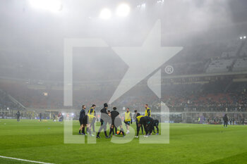 2021-12-22 - Players of FC Internazionale warm up during the Serie A 2021/22 football match between FC Internazionale and Torino FC at Giuseppe Meazza Stadium, Milan, Italy on December 22, 2021 - INTER - FC INTERNAZIONALE VS TORINO FC - ITALIAN SERIE A - SOCCER