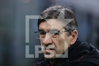 2021-12-22 - Ivan Juric Head Coach of Torino FC looks on during the Serie A 2021/22 football match between FC Internazionale and Torino FC at Giuseppe Meazza Stadium, Milan, Italy on December 22, 2021 - INTER - FC INTERNAZIONALE VS TORINO FC - ITALIAN SERIE A - SOCCER
