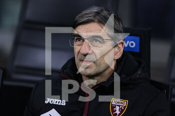 2021-12-22 - Ivan Juric Head Coach of Torino FC looks on during the Serie A 2021/22 football match between FC Internazionale and Torino FC at Giuseppe Meazza Stadium, Milan, Italy on December 22, 2021 - INTER - FC INTERNAZIONALE VS TORINO FC - ITALIAN SERIE A - SOCCER