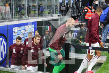 2021-12-22 - Vanja Milinkovic-Savic of Torino FC and Payers of Torino FC during the Serie A 2021/22 football match between FC Internazionale and Torino FC at Giuseppe Meazza Stadium, Milan, Italy on December 22, 2021 - INTER - FC INTERNAZIONALE VS TORINO FC - ITALIAN SERIE A - SOCCER