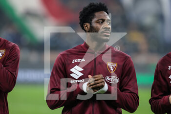 2021-12-22 - Ola Aina of Torino FC during the Serie A 2021/22 football match between FC Internazionale and Torino FC at Giuseppe Meazza Stadium, Milan, Italy on December 22, 2021 - INTER - FC INTERNAZIONALE VS TORINO FC - ITALIAN SERIE A - SOCCER