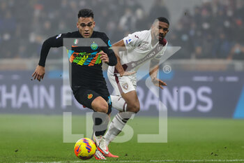 2021-12-22 - Lautaro Martinez of FC Internazionale in action during the Serie A 2021/22 football match between FC Internazionale and Torino FC at Giuseppe Meazza Stadium, Milan, Italy on December 22, 2021 - INTER - FC INTERNAZIONALE VS TORINO FC - ITALIAN SERIE A - SOCCER