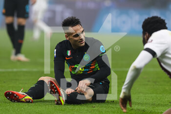 2021-12-22 - Lautaro Martinez of FC Internazionale reacts during the Serie A 2021/22 football match between FC Internazionale and Torino FC at Giuseppe Meazza Stadium, Milan, Italy on December 22, 2021 - INTER - FC INTERNAZIONALE VS TORINO FC - ITALIAN SERIE A - SOCCER