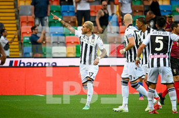 2021-08-22 - Roberto Maximiliano Pereyra (Udinese) celebrates after scoring a goal - UDINESE CALCIO VS JUVENTUS FC - ITALIAN SERIE A - SOCCER