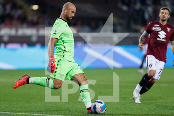 2021-09-23 - Pepe Reina (S.S. Lazio) in action - TORINO FC VS SS LAZIO - ITALIAN SERIE A - SOCCER