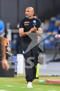 2021-09-26 - Napoli's head coach Luciano Spalletti reacts  - SSC NAPOLI VS CAGLIARI CALCIO - ITALIAN SERIE A - SOCCER