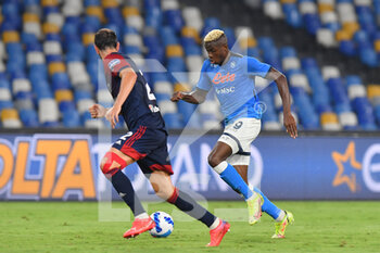2021-09-26 - Napoli's forward Victor Osimhen in action against Cagliari's defender Diego Godin  - SSC NAPOLI VS CAGLIARI CALCIO - ITALIAN SERIE A - SOCCER