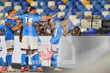 2021-09-26 - Napoli's forward Lorenzo Insigne celebrates with teammates after scoring the 2-0 goal  - SSC NAPOLI VS CAGLIARI CALCIO - ITALIAN SERIE A - SOCCER