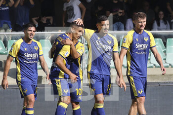 2021-10-03 - l'esultanza di 5 Marco Davide Faraoni -Verona dopo il gol del raddoppio - HELLAS VERONA FC VS SPEZIA CALCIO - ITALIAN SERIE A - SOCCER