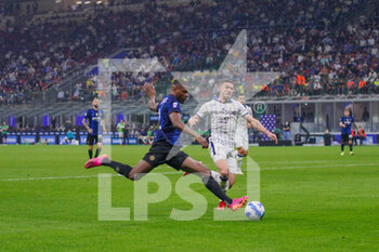 2021-09-25 - Denzel Dumfries of Fc Internazionale during the Italian championship Serie A football match between FC Internazionale and Atalanta Bergame on September 25, 2021 at Giuseppe Meazza stadium in Milan, Italy - FC INTERNAZIONALE VS ATALANTA BC - ITALIAN SERIE A - SOCCER