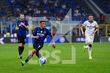 2021-09-25 - Alexis Sanchez of Fc Internazionale during the Italian championship Serie A football match between FC Internazionale and Atalanta Bergame on September 25, 2021 at Giuseppe Meazza stadium in Milan, Italy - FC INTERNAZIONALE VS ATALANTA BC - ITALIAN SERIE A - SOCCER