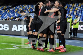 2021-10-28 - EXULATION INSIGNE (NAPOLI) AFTER SCORING THE PENALTY - SSC NAPOLI VS BOLOGNA FC - ITALIAN SERIE A - SOCCER