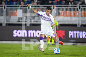 2021-10-18 - Fiorentina's Cristiano Biraghi portrait in action - VENEZIA FC VS ACF FIORENTINA - ITALIAN SERIE A - SOCCER
