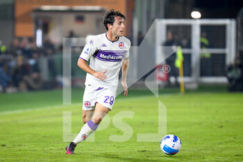 2021-10-18 - Fiorentina's Alvaro Odriozola portrait in action - VENEZIA FC VS ACF FIORENTINA - ITALIAN SERIE A - SOCCER