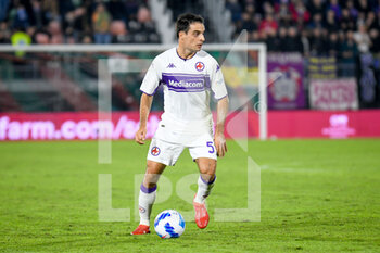 2021-10-18 - Fiorentina's Giacomo Bonaventura portrait in action - VENEZIA FC VS ACF FIORENTINA - ITALIAN SERIE A - SOCCER