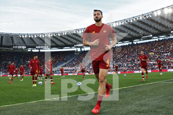 2021-10-24 - Bryan Cristante of Roma warming up before the Italian championship Serie A football match between AS Roma and SSC Napoli on October 24, 2021 at Stadio Olimpico in Rome, Italy - AS ROMA VS SSC NAPOLI - ITALIAN SERIE A - SOCCER