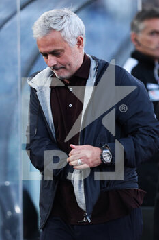 2021-10-24 - Jose' Mourinho head coach of Roma during the Italian championship Serie A football match between AS Roma and SSC Napoli on October 24, 2021 at Stadio Olimpico in Rome, Italy - AS ROMA VS SSC NAPOLI - ITALIAN SERIE A - SOCCER