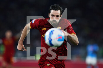 2021-10-24 - Matias Vina of Roma in action during the Italian championship Serie A football match between AS Roma and SSC Napoli on October 24, 2021 at Stadio Olimpico in Rome, Italy - AS ROMA VS SSC NAPOLI - ITALIAN SERIE A - SOCCER